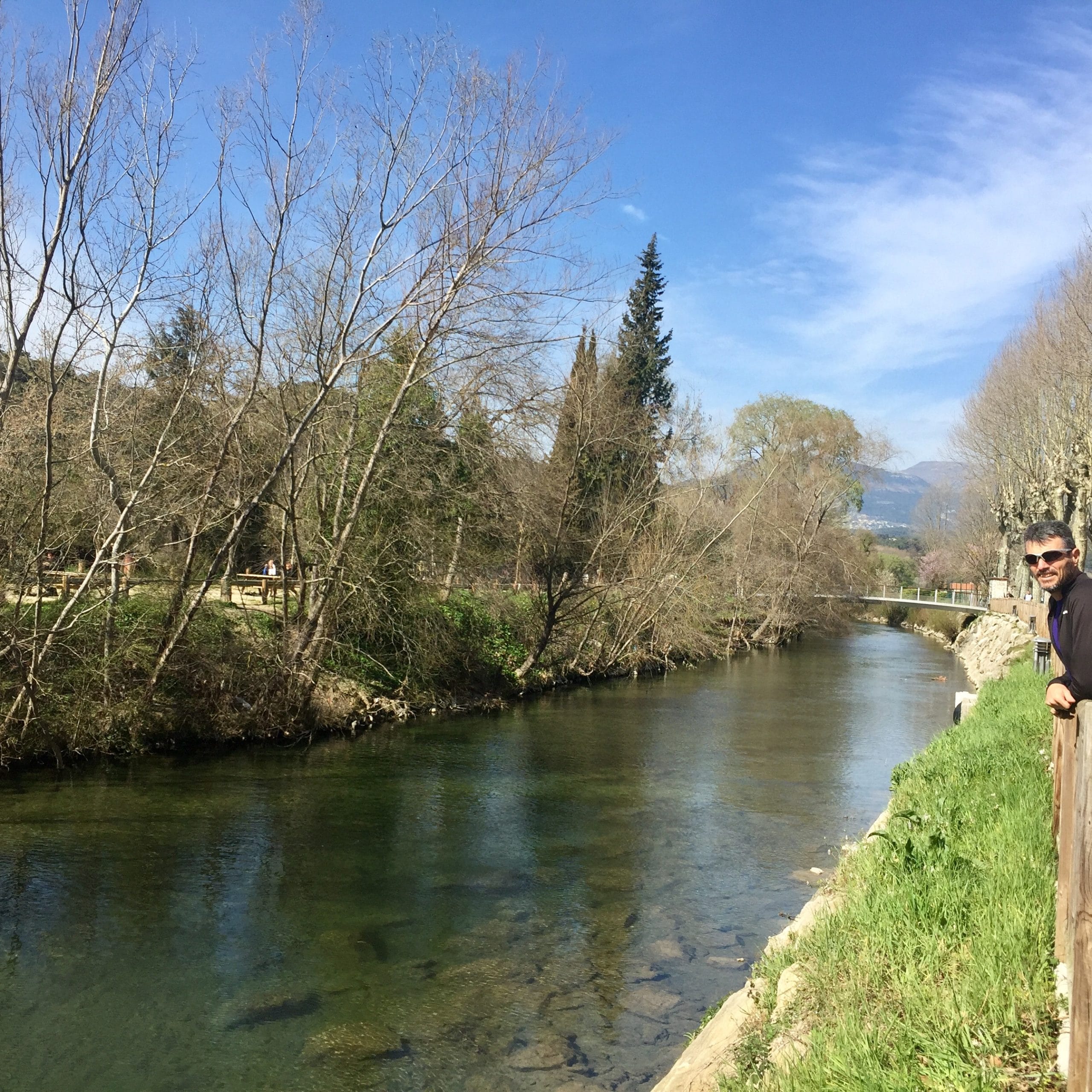 Cannes: a walk by the river