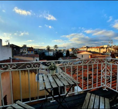 Studio with Terrasse in Old Town