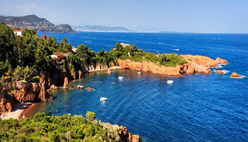 Boat trips in Esterel Massif